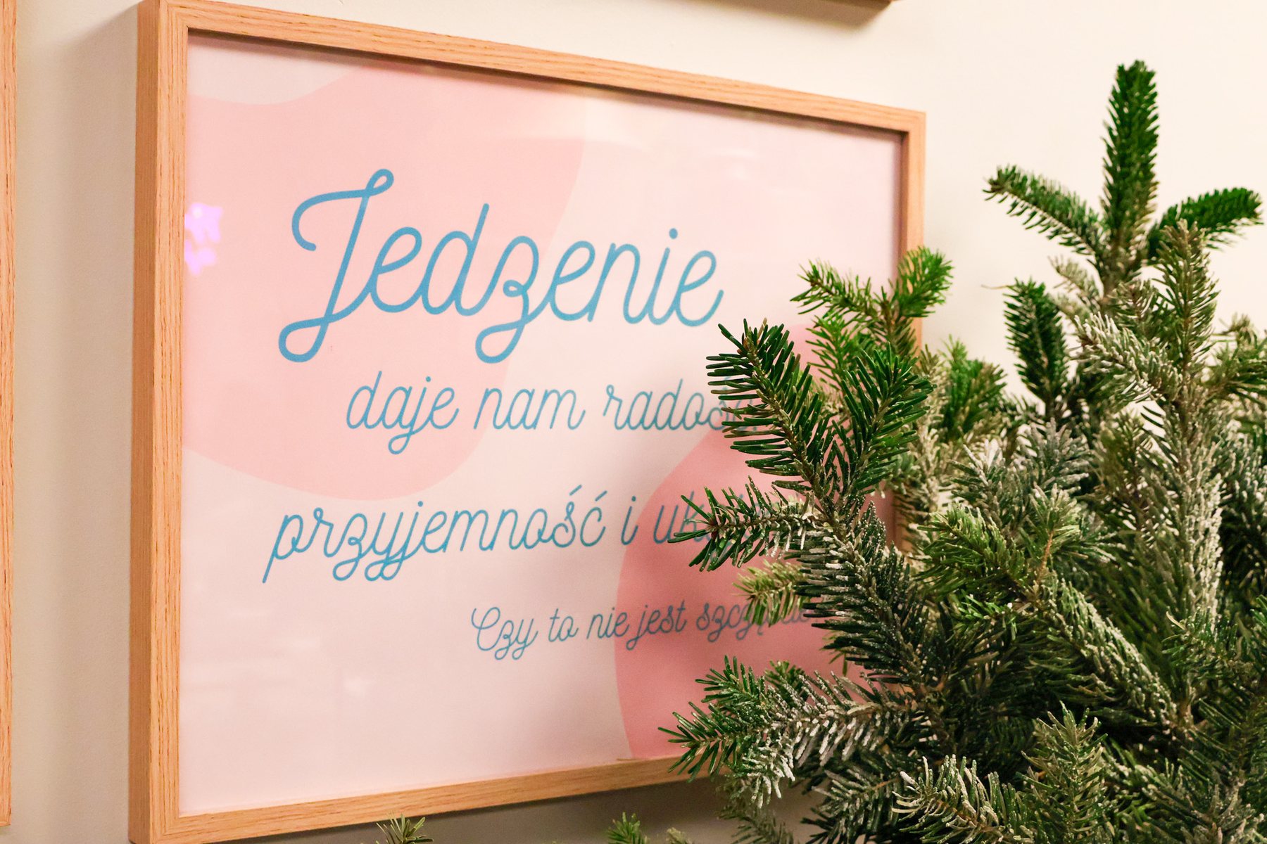Różowa grafika Jedzenie daje nam radość