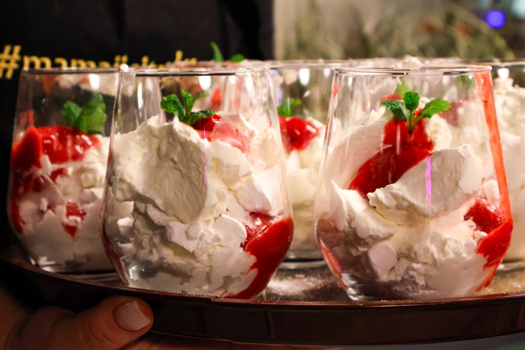Eton Mess w szklankach